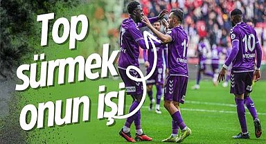 En fazla başarılı dripling yapan dördüncü futbolcu Kingsley Schindler