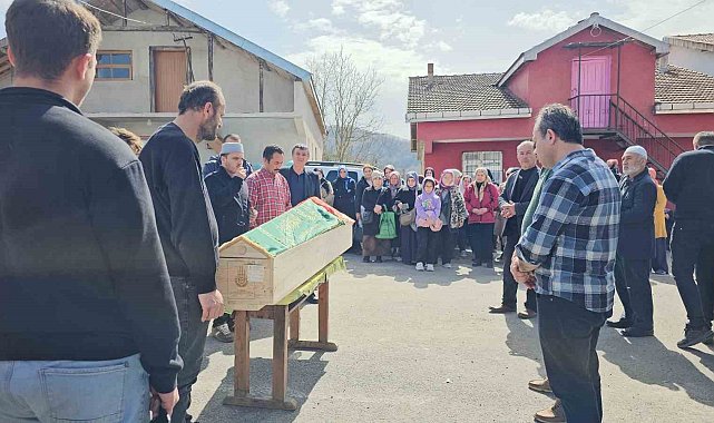Eski eşi tarafından öldürülen kadının cenazesi toprağa verildi