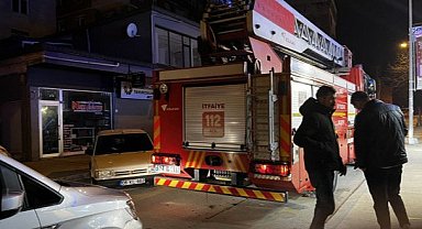 Genç kadın elektrik kablosuyla asılı halde ölü bulundu