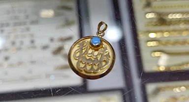 Gram altın zirveyi görünce yerine geçti! Maşallah boncukları 3 bin 300 TL