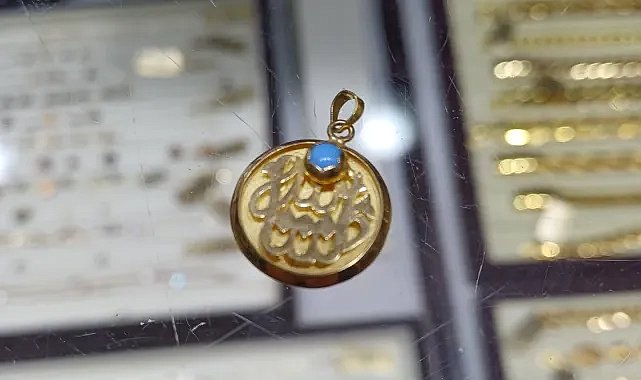 Gram altın zirveyi görünce yerine geçti! Maşallah boncukları 3 bin 300 TL