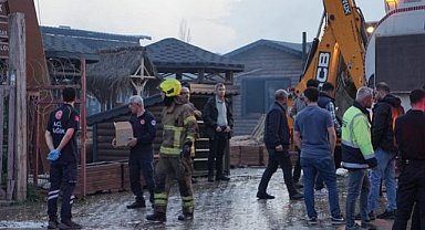 İş yerinde yangın çıktı! İş yeri sahipleri polislere saldırdı