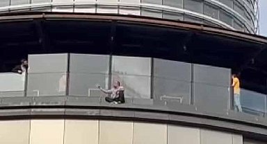 İşsiz kaldı! AVM'de intihar girişiminde bulundu! Ekipler zor anlar yaşadı