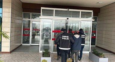 İzmir’de 13 adrese uyuşturucu baskını! 18 kişi yakalandı