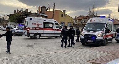 Karı koca kavgasına ailelerde dahil oldu! Ortalık karıştı, yumruklar havada uçuştu! 4 kişi yaralandı