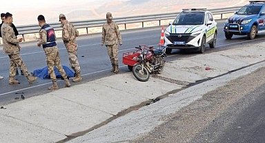 Motosiklet ile otomobilin çarpıştı! 1 ölü, 1 yaralı