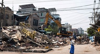 Myanmar'daki depremlerde ölü sayısı 2 bini geçti