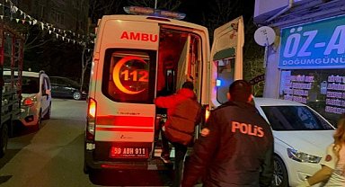 Öfkeli kadın erkek arkadaşını bıçakladı