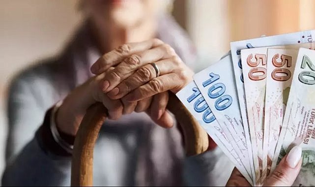 Ramazan Bayramı emekli ikramiyesi belli oldu! Ne zaman yatacak? Emekli bayram ikramiyesi ne kadar?