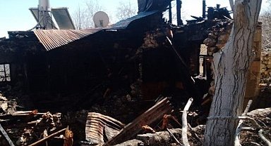 Sahur vakti çıkan yangında 83 yaşındaki adam yanarak can verdi