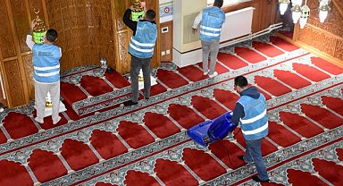 Samsun’da 7 yükümlü 11 camiyi ramazan bayramına hazırladı