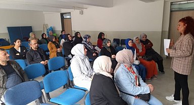 Samsun’da ailelere yönelik “Maarif Modeli Okulları” kursu yoğun ilgi görüyor!