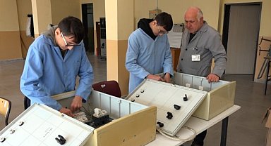 Samsun'da ikiz kardeşlerin mühendislik hayali