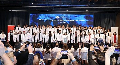 Samsun Üniversitesi Tıp Fakültesi öğrencilerinin beyaz önlük giydi