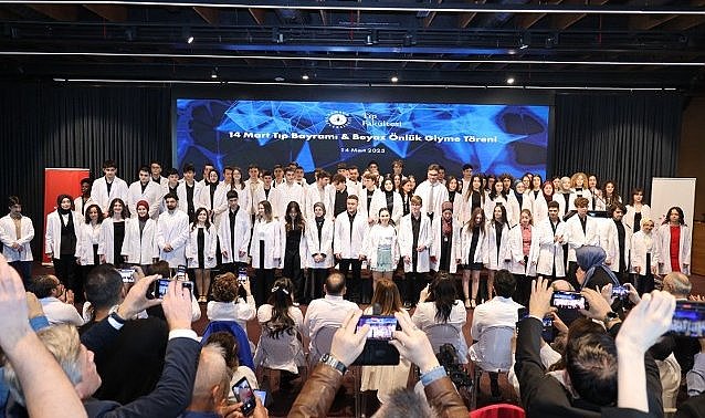 Samsun Üniversitesi Tıp Fakültesi öğrencilerinin beyaz önlük giydi