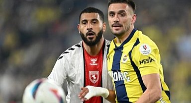 Samsunsporlu Bennasser Süper Lig'de 2025 yılında rakip sahada en fazla top kazanan orta sahalar arasında