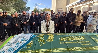 Ünlü dansçı Tanyeli Bodrum'da son yolculuğuna uğurlandı! Vasiyeti yerine getirildi