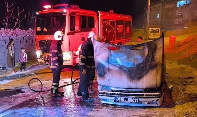 Şanlıurfa'da otomobil alevlere teslim oldu
