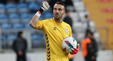 Süper Lig'de tüm maçlarda 90 dakika oynayan iki isimden biri Okan Kocuk