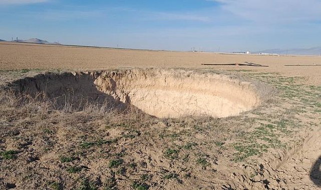 Yıllar önce toprak doldurduğu obruk tekrar çöktü