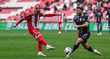 Zeki Yavru ortalarında isabet bulamadı