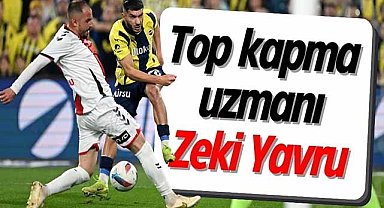 Zeki Yavru Süper Lig'de hem defansta hem de hücumda en fazla top kapan bek oyuncuları arasında