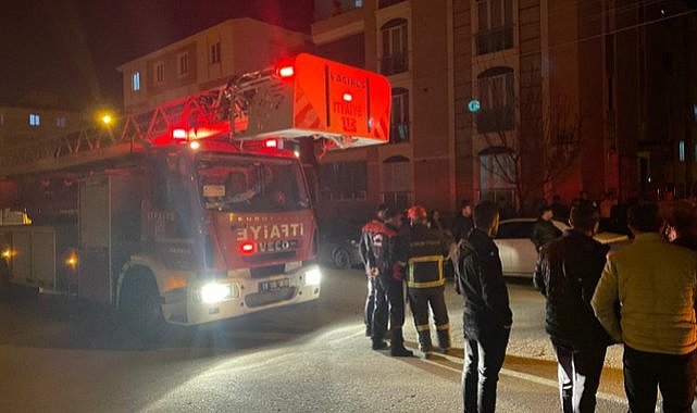 19 yaşındaki genç kız, 5 katlı binanın çatısından atlayarak intihar etti