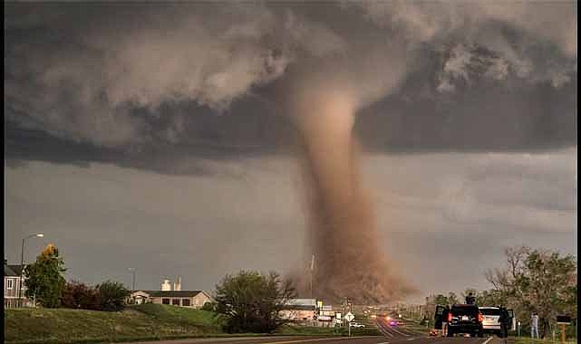 ABD'yi hortum vurdu! Ölü sayısı 4'e yükseldi