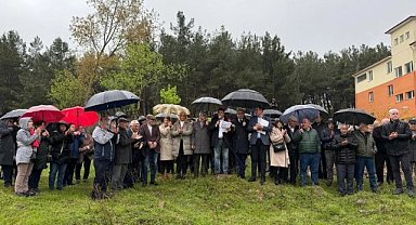 Alaçam’da ağaç kesimine karşı eylem