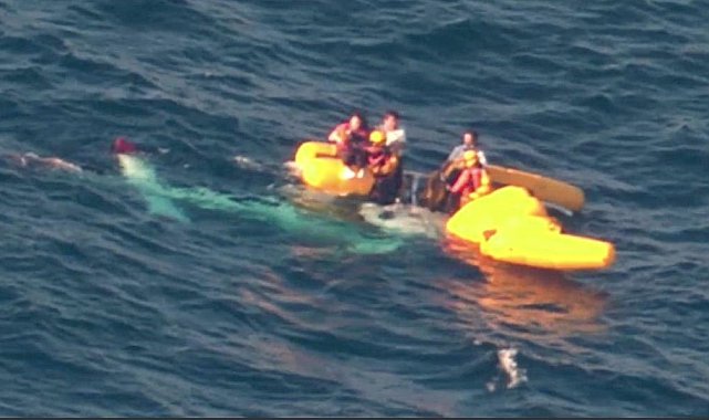 Ambulans helikopter denize düştü: 3 ölü