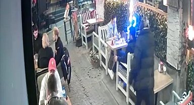 Beşiktaş'ta silahlı saldırı! Eşiyle oturuyordu, ensesinden vuruldu