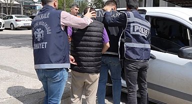 Eşine mesaj atan akrabasını sokakta vurdu!