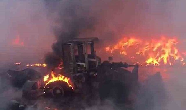 Geri dönüşüm fabrikasından yangın!