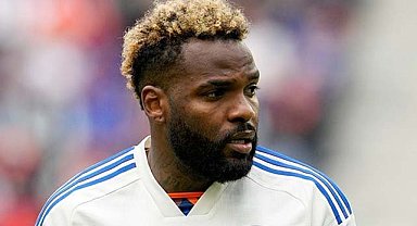 Gol kralı Aaron Boupendza 11. kattan düşerek öldü