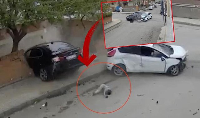 İki otomobil çarpıştı, küçük çocuk camdan fırladı