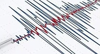 İstanbul depremi sonrası fatih'te 3 katlı bina çöktü