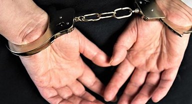 İzmir'de FETÖ operasyonu: 31 şüpheli yakalandı