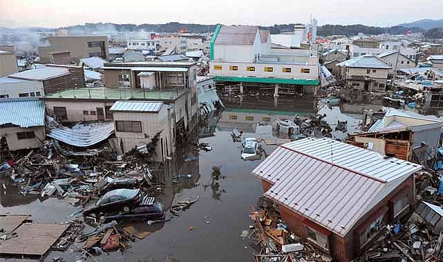 Japonya 6.2 büyüklüğünde depremle sarsıldı