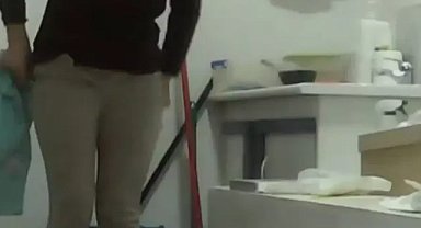 Kadın çalışanını kıyafetini değiştirirken gizli kameraya alan diş hekimine hapis cezası