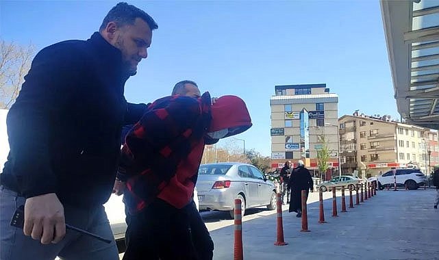 Kadın hastalarla ilgili iğrenç mesajlar atan doktorlar serbest kaldı