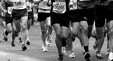 Maratonda kahreden olay! 2 atlet hayatını kaybetti