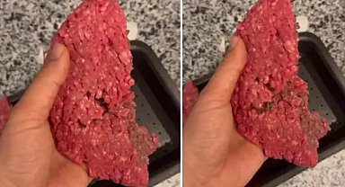 Marketten kıyma alırken dikkat! Aldığı kıymayı ikiye bölen adam şoke oldu