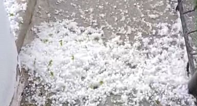 Nisan'da dolu yağdı! Tarlalar beyaza büründü