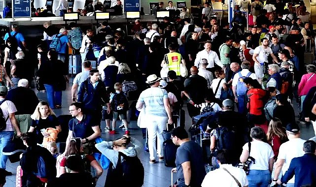 O ülke binlerce Türk vatandaşını sınır dışı ediyor