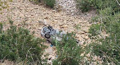 Otomobil dere yatağına yuvarlandı: 1 ölü