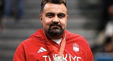 Şampiyon tenisçisi Nesim Turan kariyerini noktaladı