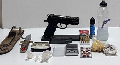 Samsun'da ruhsatsız silah, mühimmat ve uyuşturucu ele geçirildi