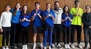 Samsun Tenis Spor Kulübü'nden kupa yağmuru