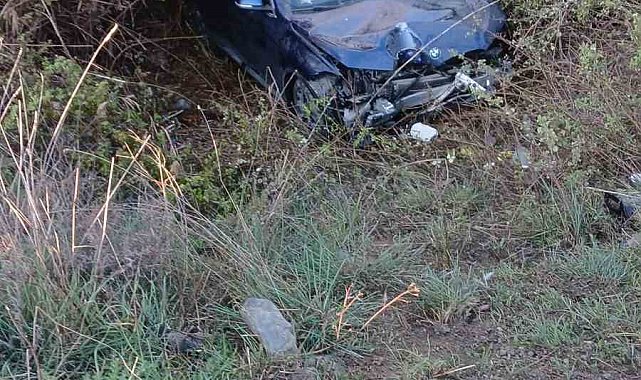 Sürücü direksiyon hakimiyetini kaybetti; 4 yaralı