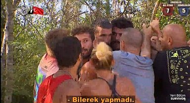 Survivor 2025'te ortalık savaş alanına döndü. Hikmet Tuğsuz Batuhan Karacakaya'ya kum attı! Dövmeye kalktı